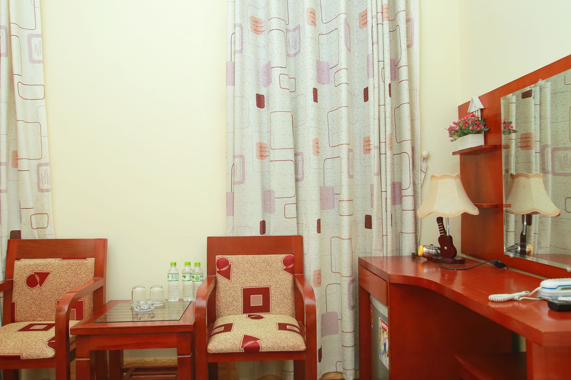 Reddoorz Near Hanoi Railway Station Esterno foto